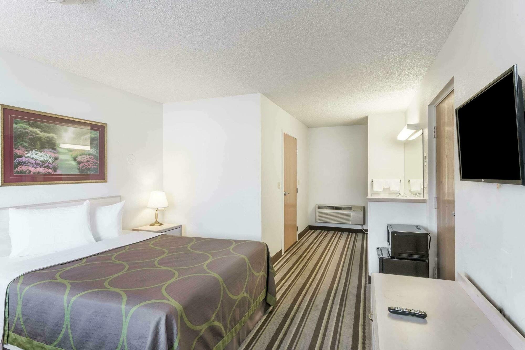 Super 8 By Wyndham Fernley Hotel Екстериор снимка