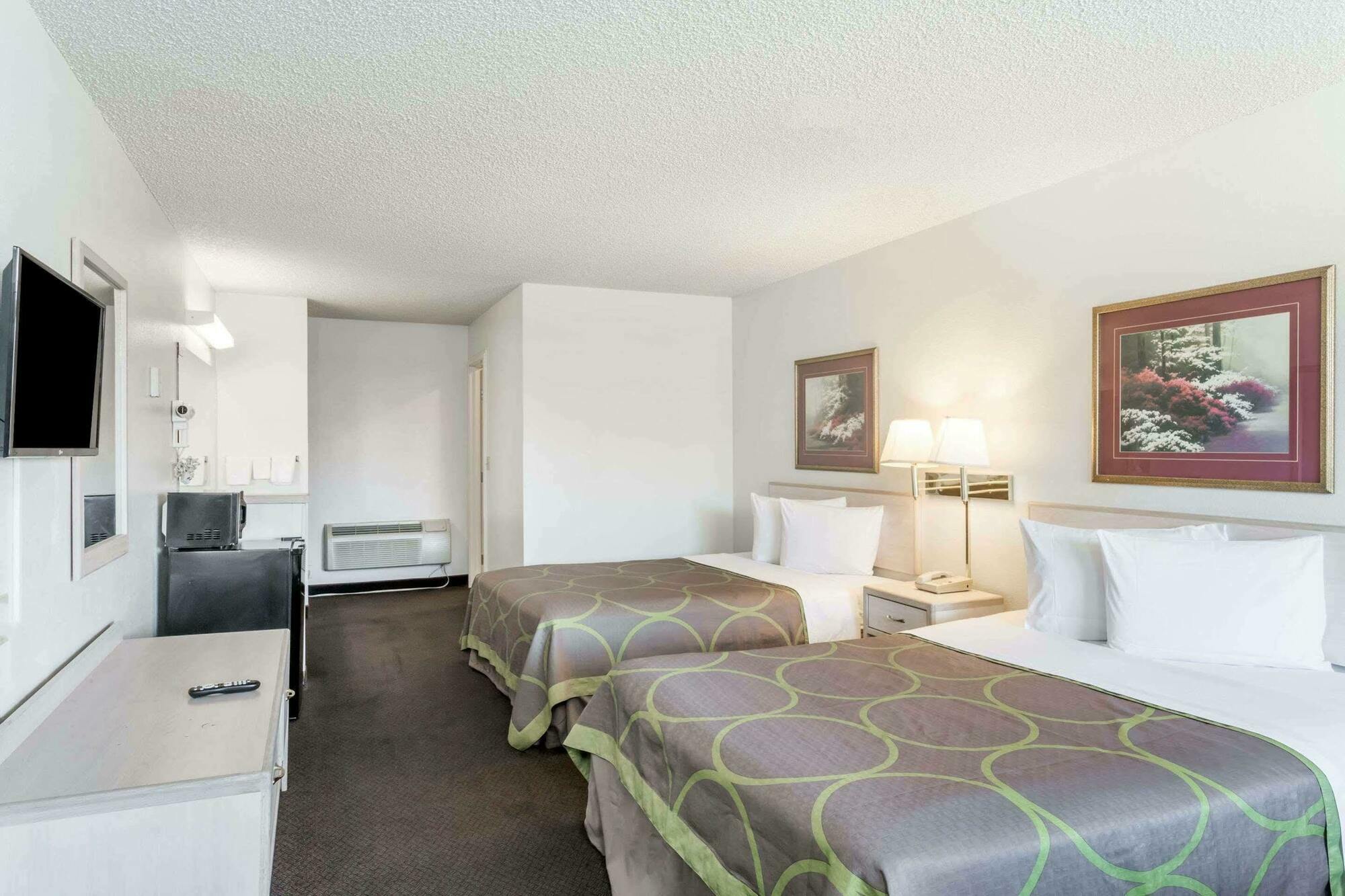 Super 8 By Wyndham Fernley Hotel Екстериор снимка